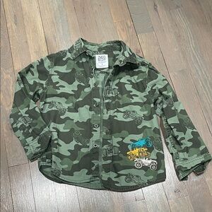 Kids Camo Button-Up Shirt with Car Print